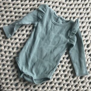 Little One Shop 18-24 ruffle ribbed bodysuit